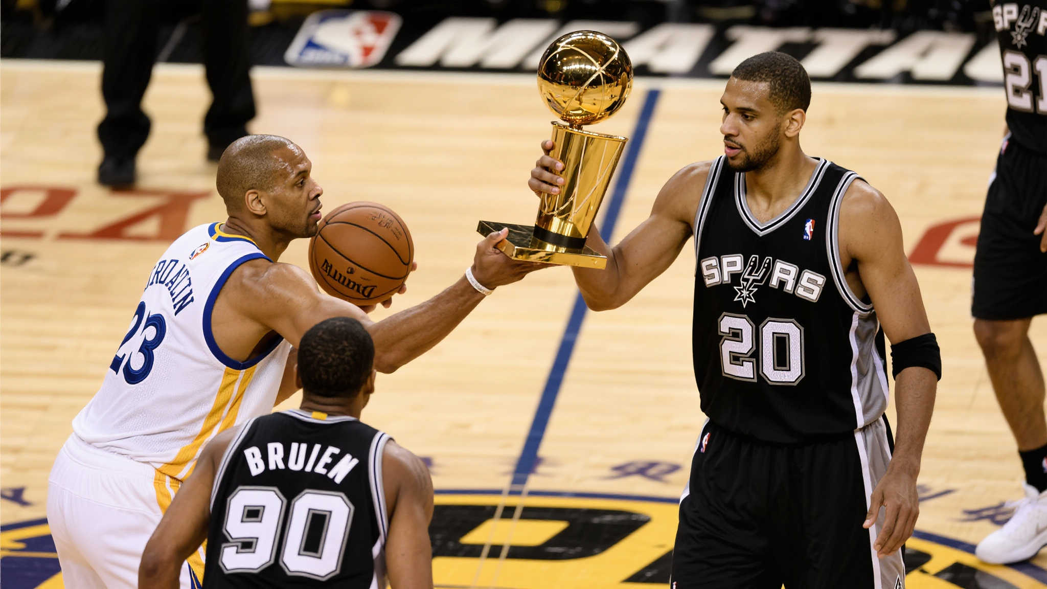 这七场交锋每一秒都体现着顶级球队间逼近极限水平的博